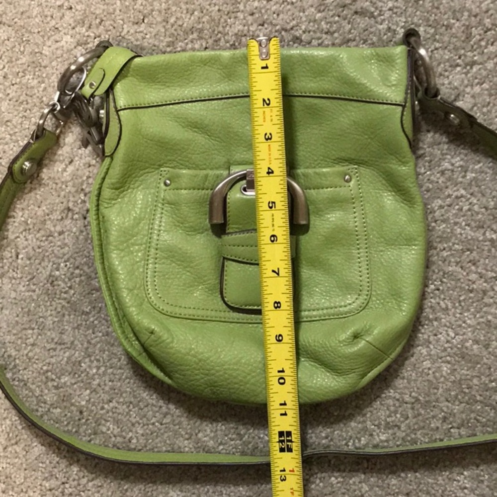 Like new B Makowky shoulder cross body bag purse - lime green - Picture 8 of 8
